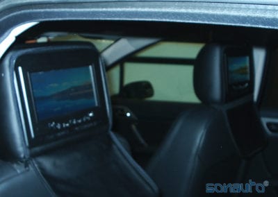 Peugeot 407 (reposacabezas con pantallas)